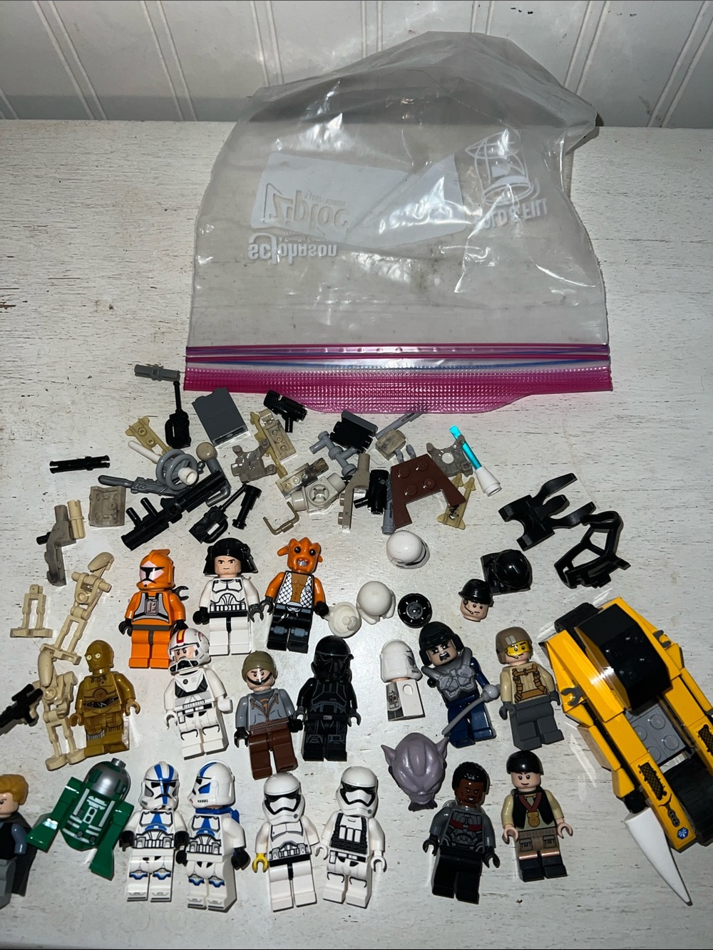 Huge Lot Lego Star Wars mini figures & pieces